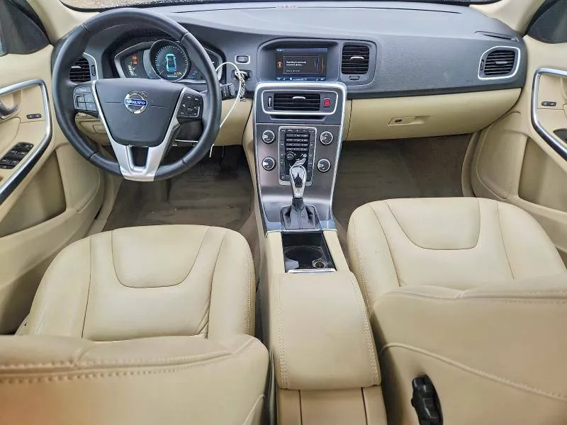 VOLVO S60 II 2015