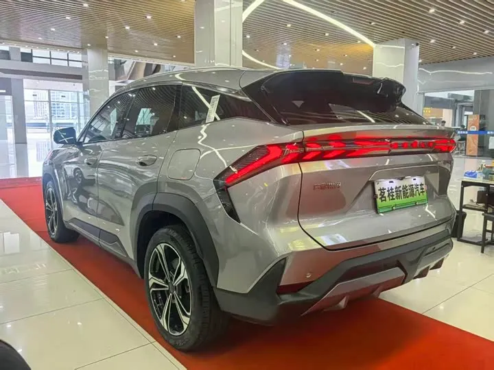 GEELY L7 2023