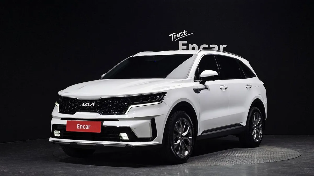 KIA SORENTO NOBLESSE ЭТО ЗОЛОТАЯ СЕРЕДИНА (БОГАТАЯ ПРЕДТОПОВАЯ ВЕРСИЯ) 2023