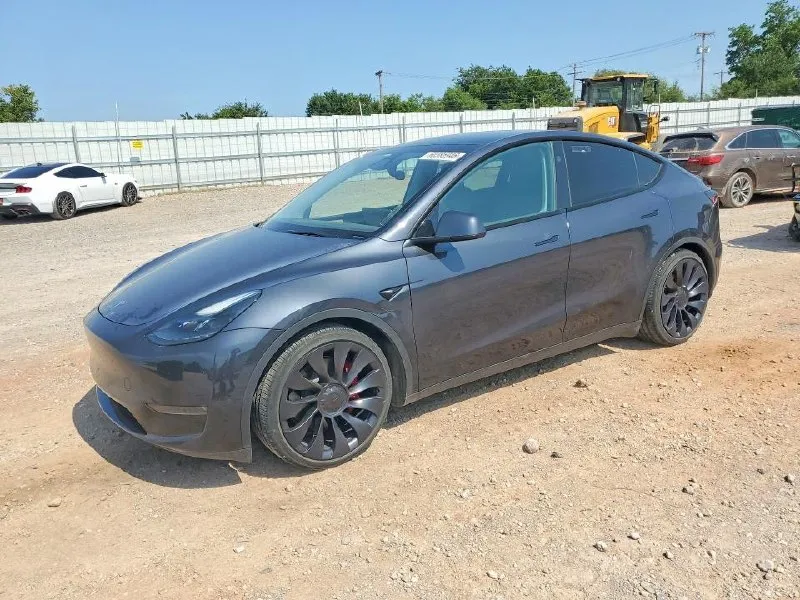 TESLA MODEL Y PERFORMANCE 2024