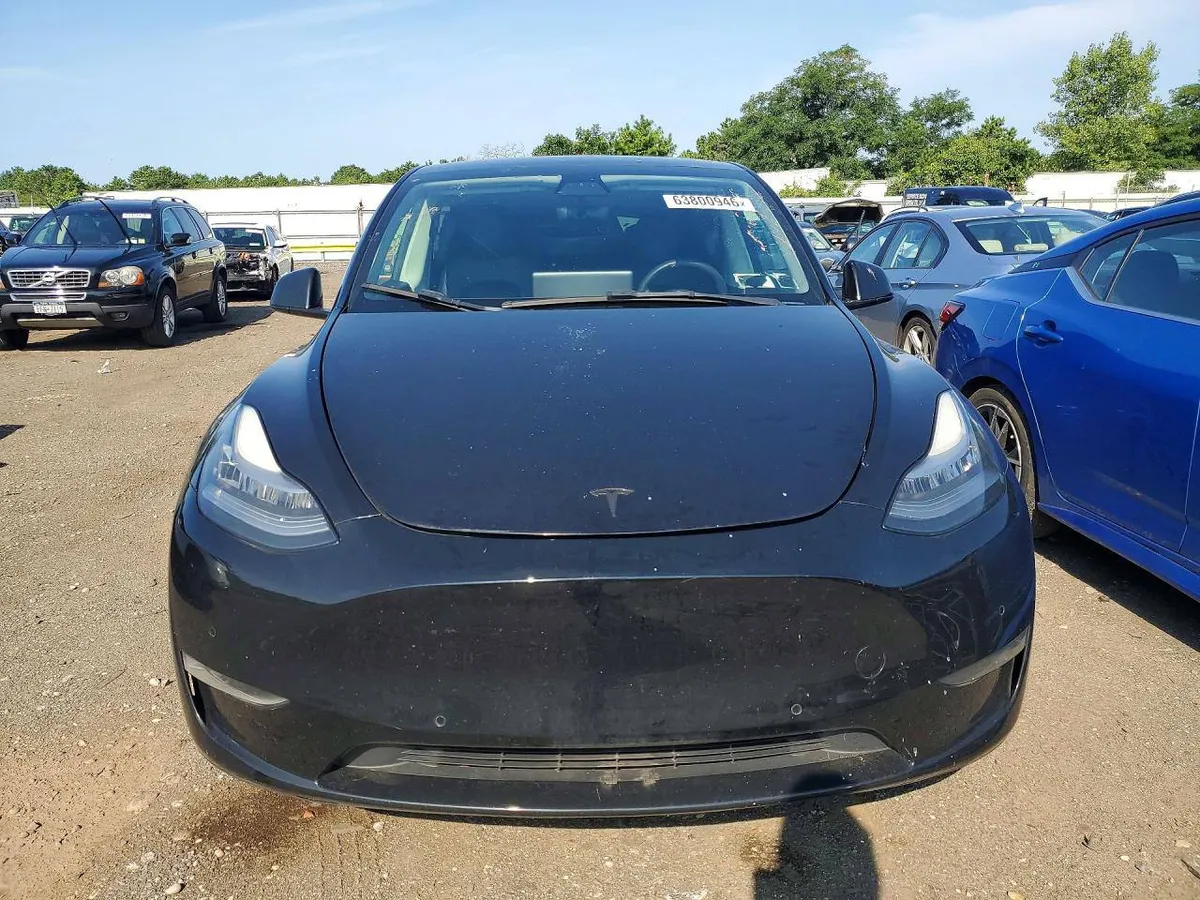 TESLA MODEL Y 2021
