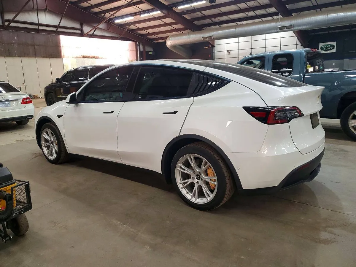 TESLA MODEL Y 2021