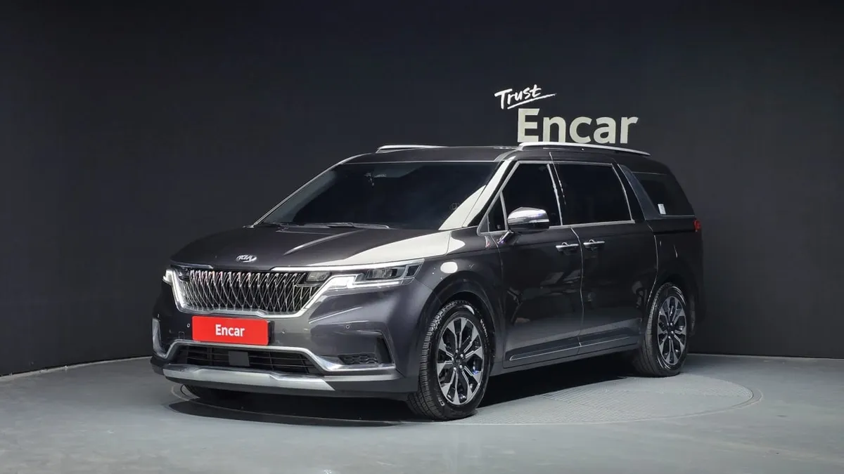KIA CARNIVAL NOBLESSE 2023