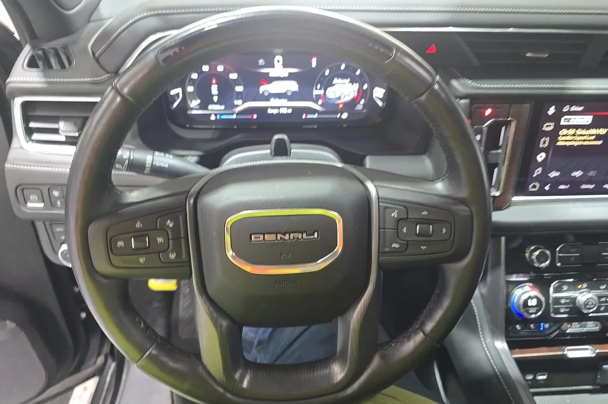 GMC YUKON ГОД 2023 2023