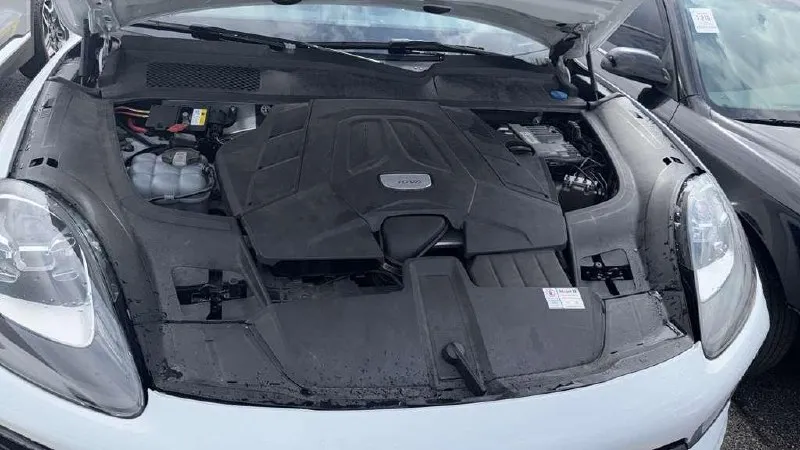 PORSCHE CAYENNE COUPE 2021