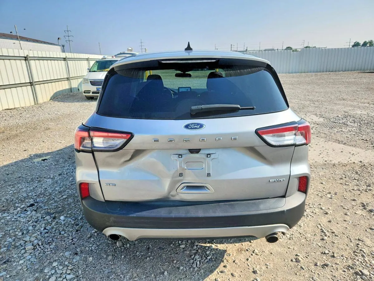 FORD ESCAPE SE 2022