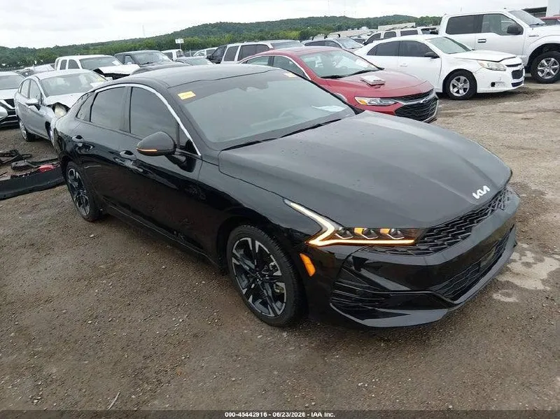 KIA K5 GT-LINE АГРЕССИВНЫЙ ОБВЕС СПОРТИВНЫЕ КРЕСЛА И ПРЕМИАЛЬНАЯ ОТДЕЛКА САЛОНА 2023