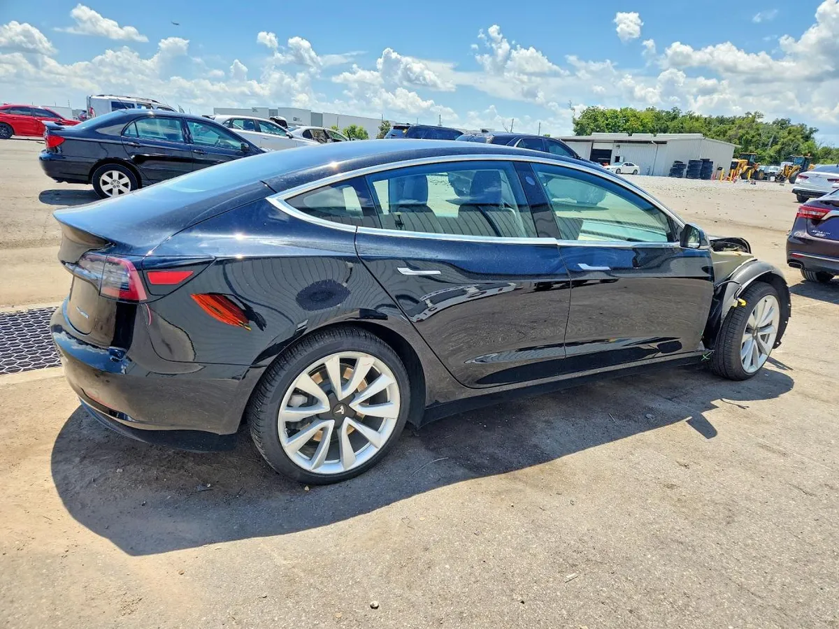 TESLA MODEL 3 AWD 2018