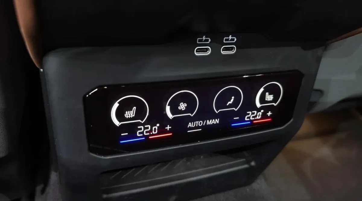 BMW 5 SERIES ЭФФЕКТНЫЙ КОЖАНЫЙ САЛОН ЦВЕТА ТЕРРАКОТА 2023