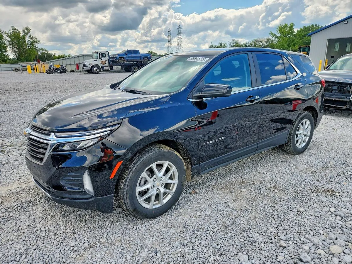 CHEVROLET EQUINOX ПРАКТИЧНЫЙ ЧЕРНЫЙ ЦВЕТ ВЕРСИЯ LT С БОГАТЫМ ОСНАЩЕНИЕМ (ЛИТЫЕ ДИСКИ СОВРЕМЕННЫЙ МУЛЬТИМЕДИЙНЫЙ КОМПЛЕ 2022