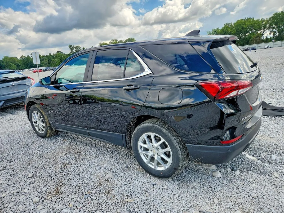 CHEVROLET EQUINOX ПРАКТИЧНЫЙ ЧЕРНЫЙ ЦВЕТ ВЕРСИЯ LT С БОГАТЫМ ОСНАЩЕНИЕМ (ЛИТЫЕ ДИСКИ СОВРЕМЕННЫЙ МУЛЬТИМЕДИЙНЫЙ КОМПЛЕ 2022