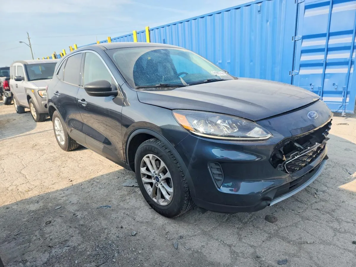 FORD ESCAPE SE 2022