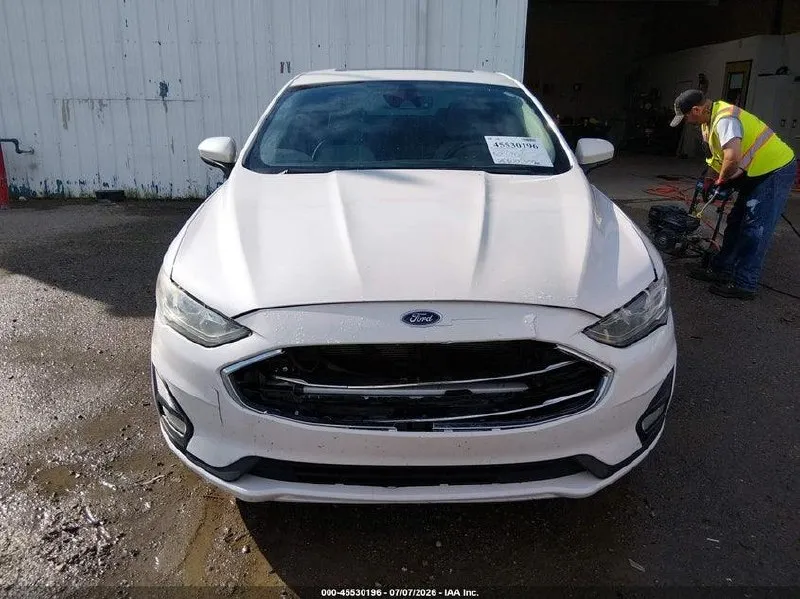 FORD FUSION 2019