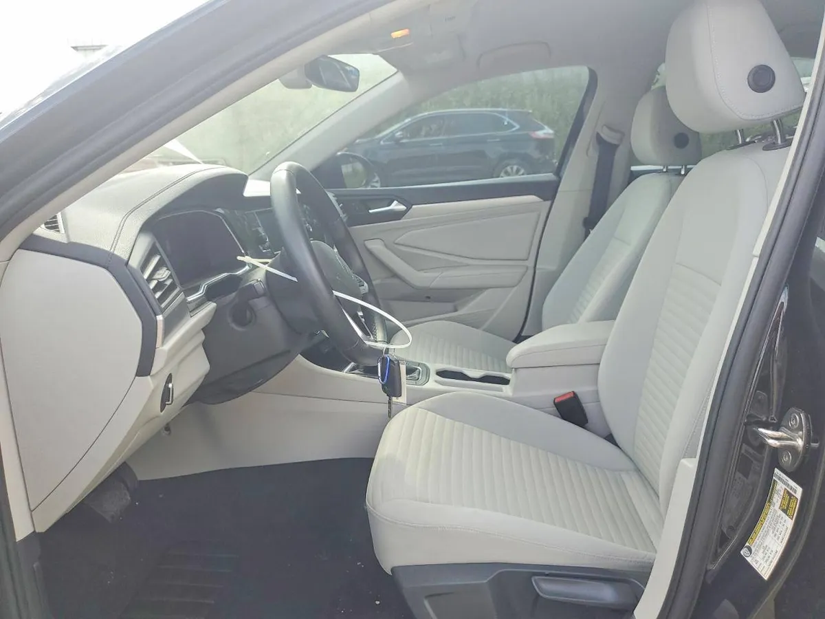 VOLKSWAGEN JETTA 2022