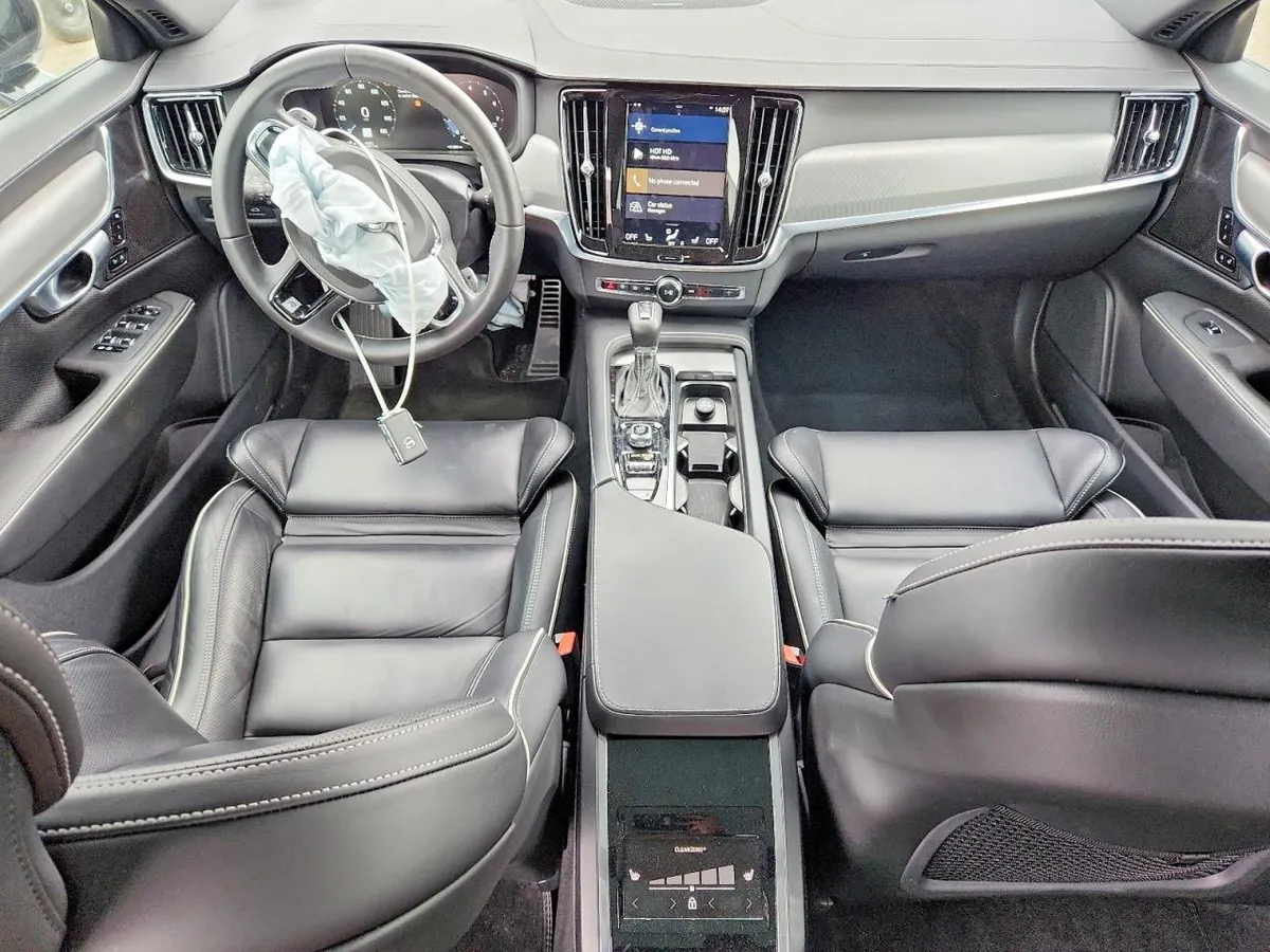 VOLVO S90 T6 OCEAN RACE 2020