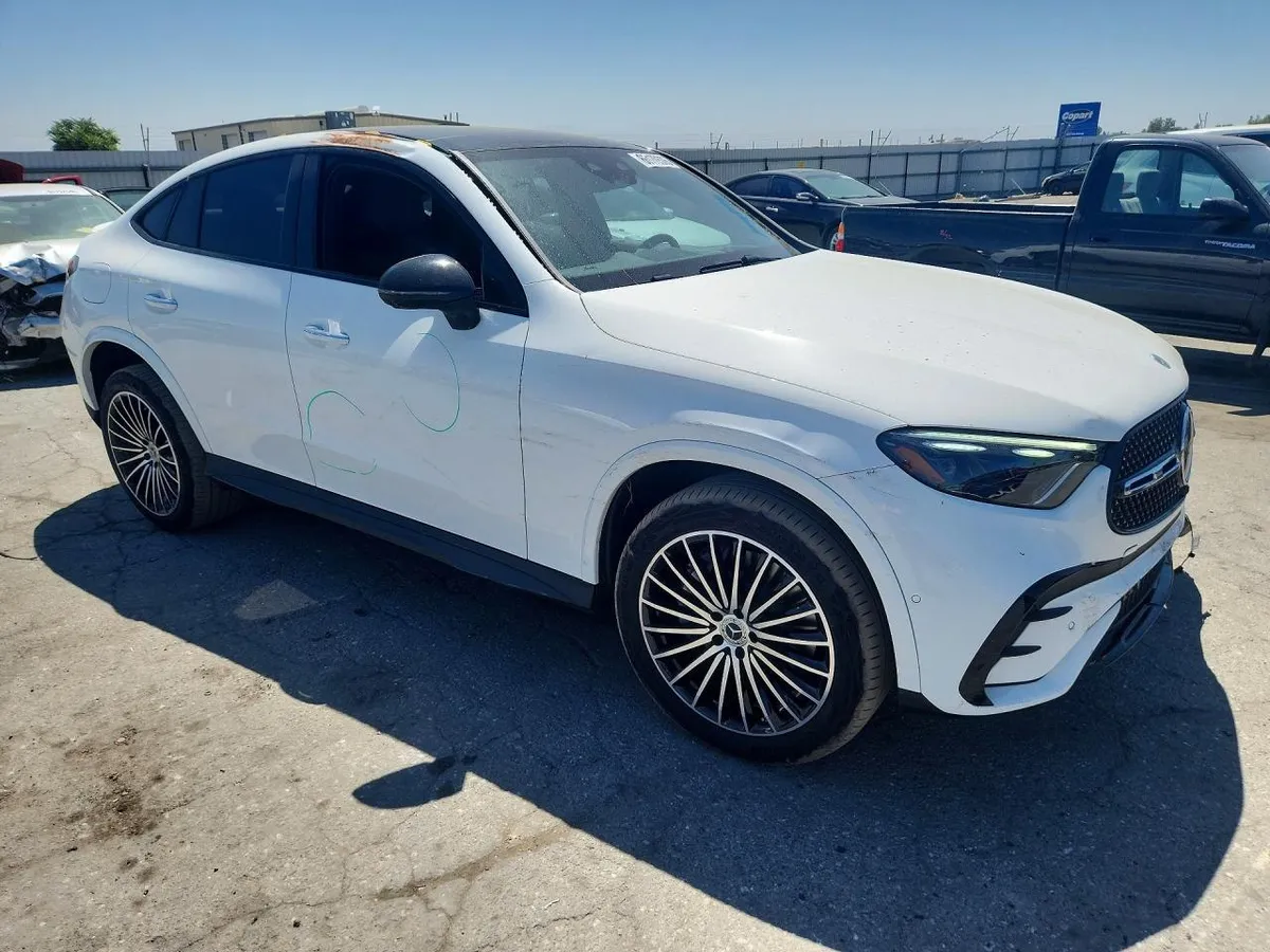 MERCEDES-BENZ GLC 300 4MATIC COUPE 2026