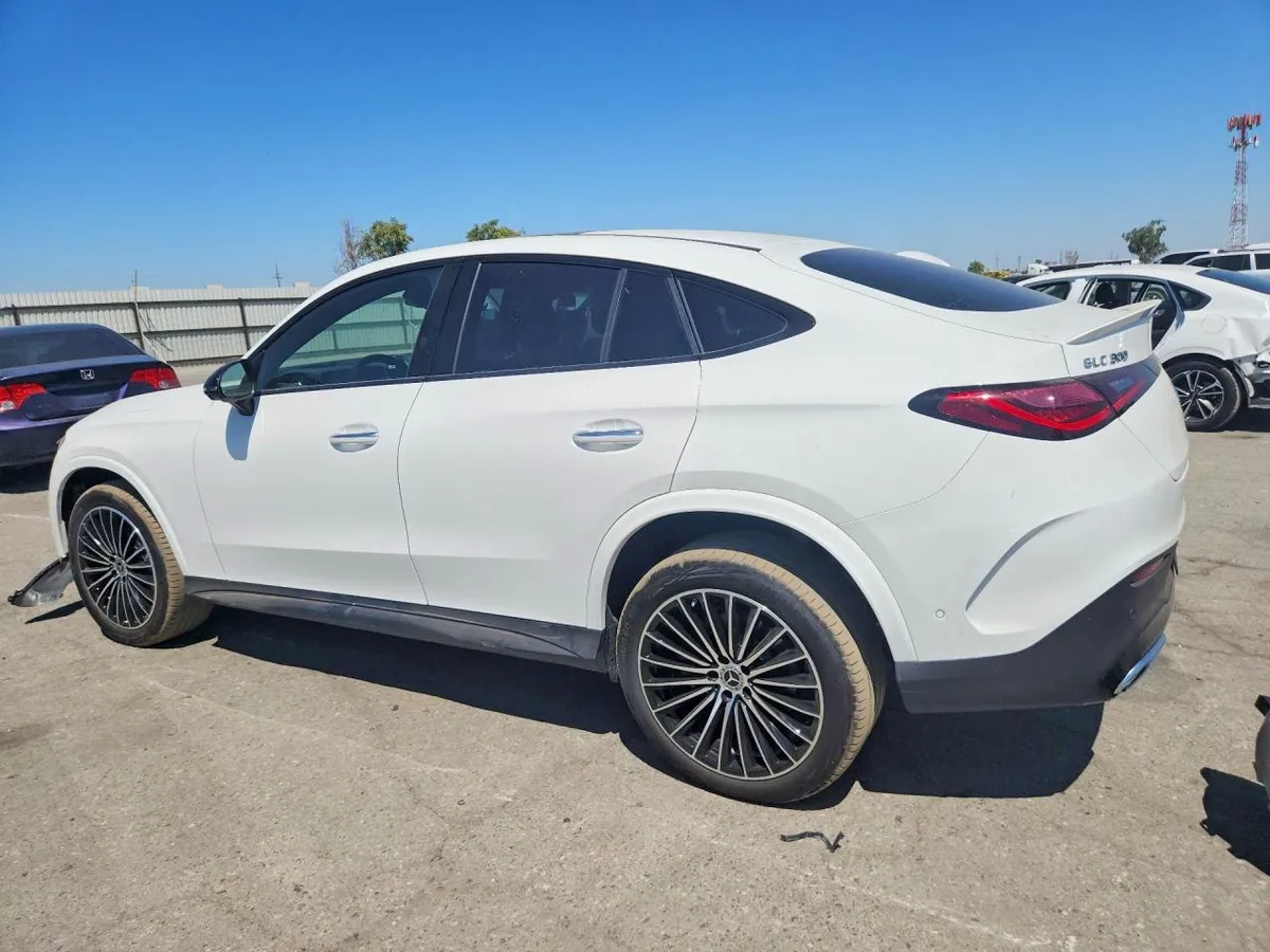 MERCEDES-BENZ GLC 300 4MATIC COUPE 2026