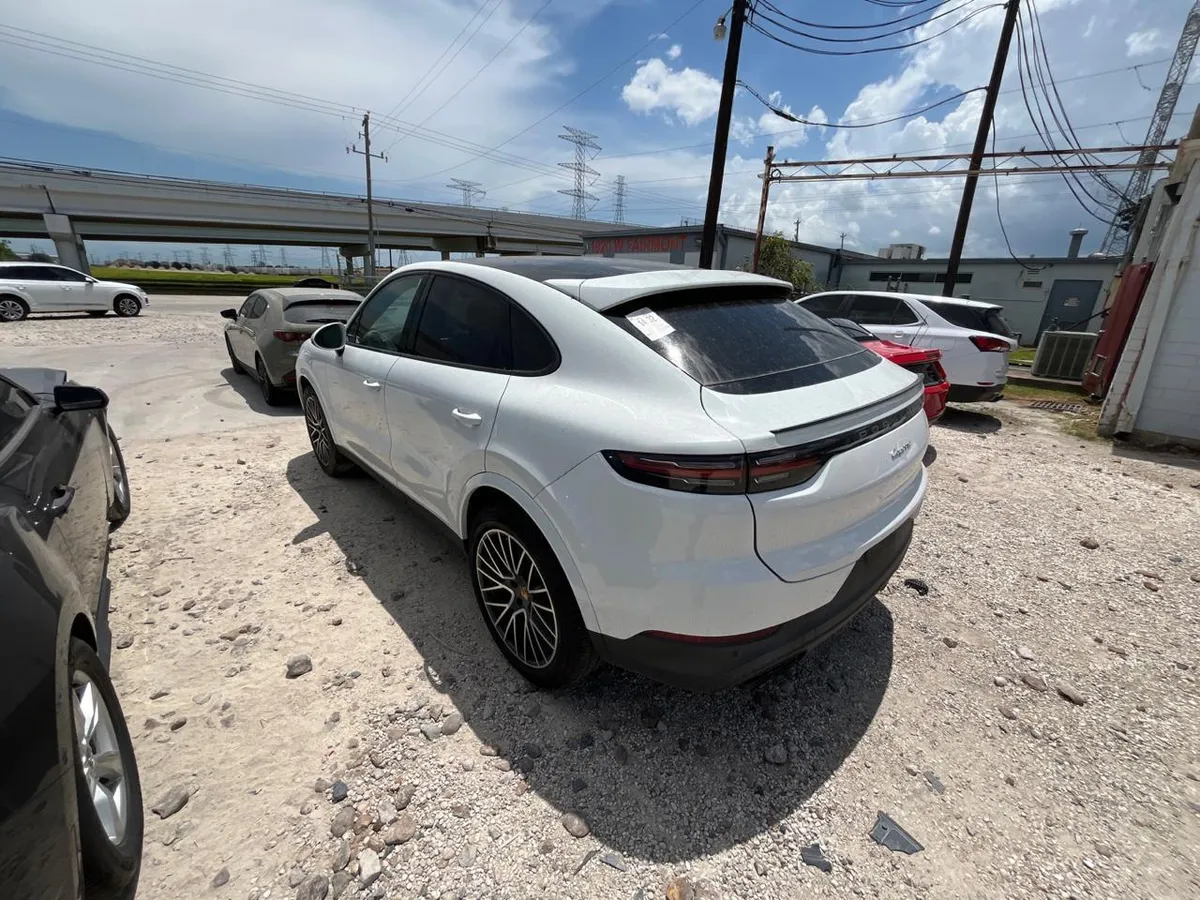 PORSCHE CAYENNE COUPE 2021