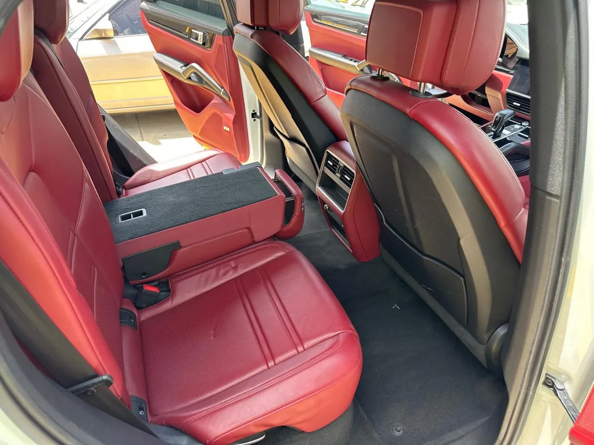 PORSCHE CAYENNE COUPE 2021