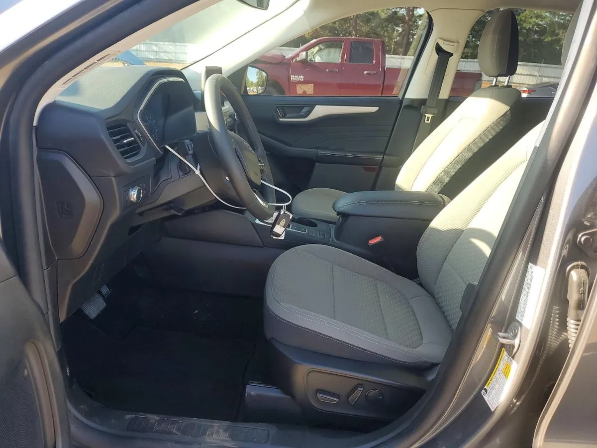 FORD ESCAPE SE 2022