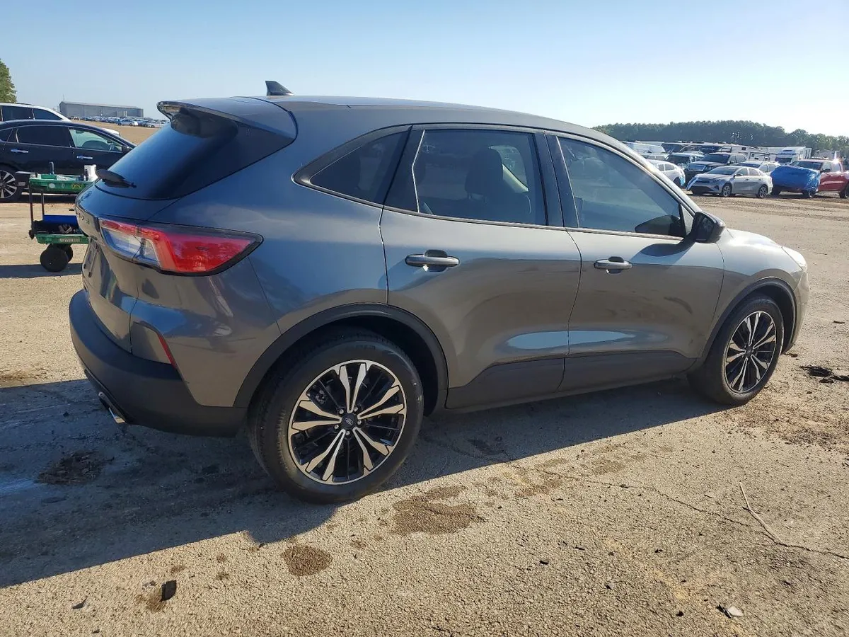 FORD ESCAPE SE 2022