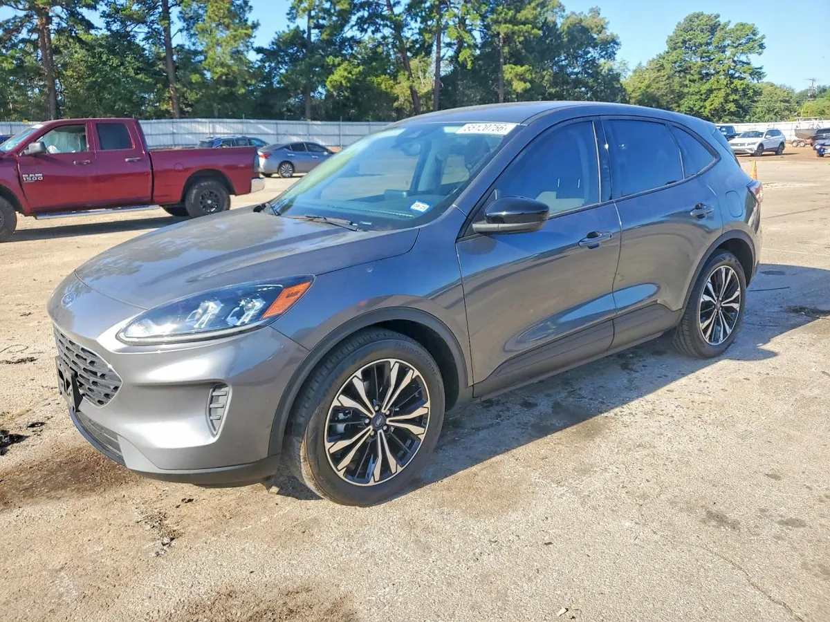 FORD ESCAPE SE 2022
