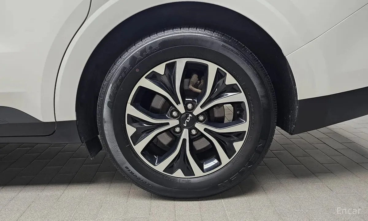 KIA CARNIVAL IV PRESTIGE 2023