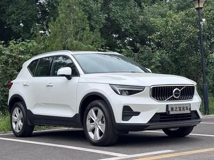 VOLVO XC40 B3 SMART FASHION EDITION 2023