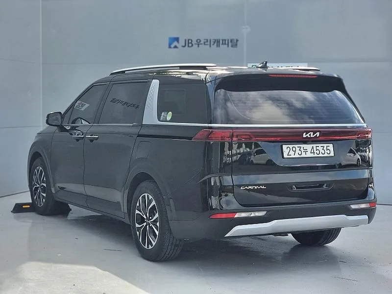 KIA CARNIVAL PRESTIGE 2023