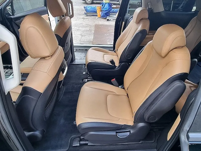 KIA CARNIVAL PRESTIGE 2023