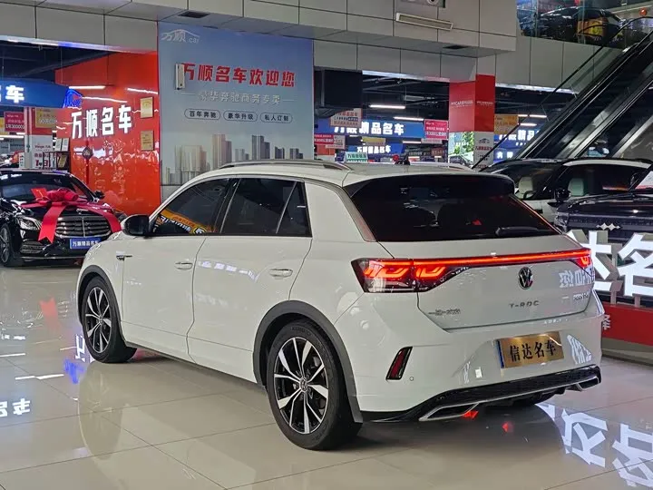 VOLKSWAGEN T-ROC ПРОБЕГ 32 600 КМ ДЛЯ 2023 ГОДА ЭТО ЭКСТРЕМАЛЬНО МАЛО АВТОМОБИЛЬ ПРАКТИЧЕСКИ НОВЫЙ 2023