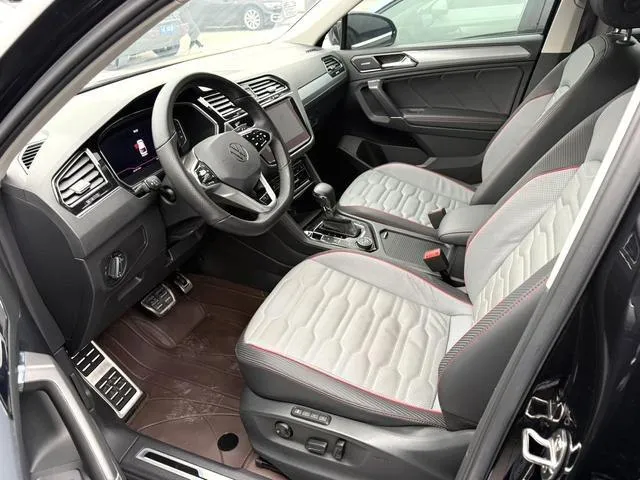VOLKSWAGEN TIGUAN X 4MOTION ПРОБЕГ 40 000 КМ ДЛЯ 2022 ГОДА ЭТО ОТЛИЧНЫЙ ПОКАЗАТЕЛЬ ДВИГАТЕЛЬ ТОЛЬКО РАЗОГРЕЛСЯ 2022