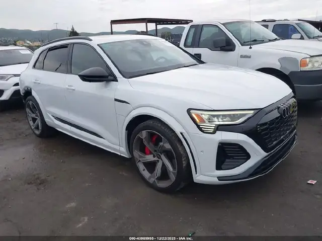 AUDI SQ8 E-TRON PRESTIGE QUATTRO 2024