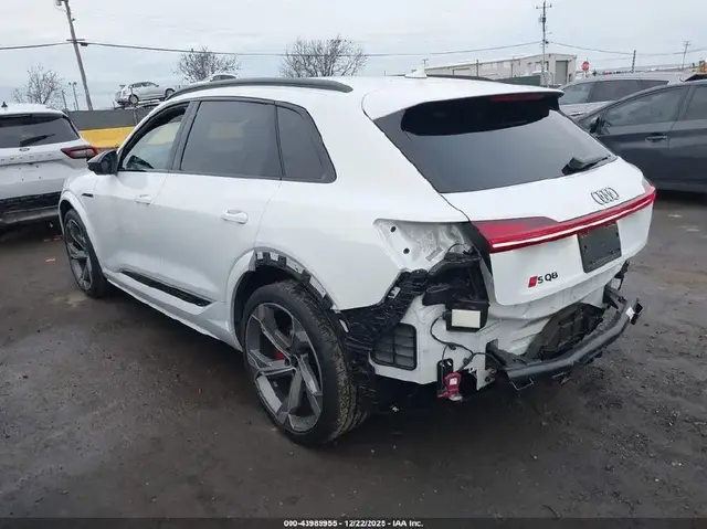 AUDI SQ8 E-TRON PRESTIGE QUATTRO 2024