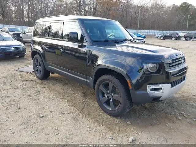 LAND ROVER DEFENDER 110 P300 2024