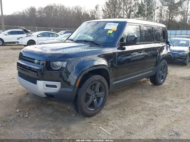 LAND ROVER DEFENDER 110 P300 2024