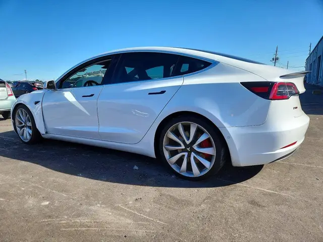 TESLA MODEL 3 2018