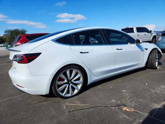 TESLA MODEL 3 2018