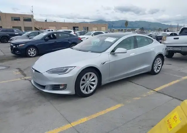 TESLA MODEL S 90D 2017