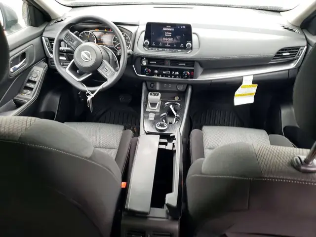 NISSAN ROGUE SV 2024