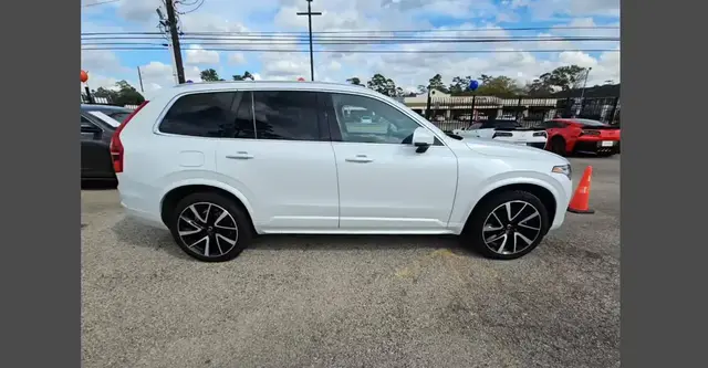 VOLVO XC90 T6 MOMENTUM 2022