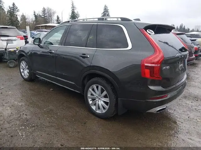 VOLVO XC90 T6 MOMENTUM 2019