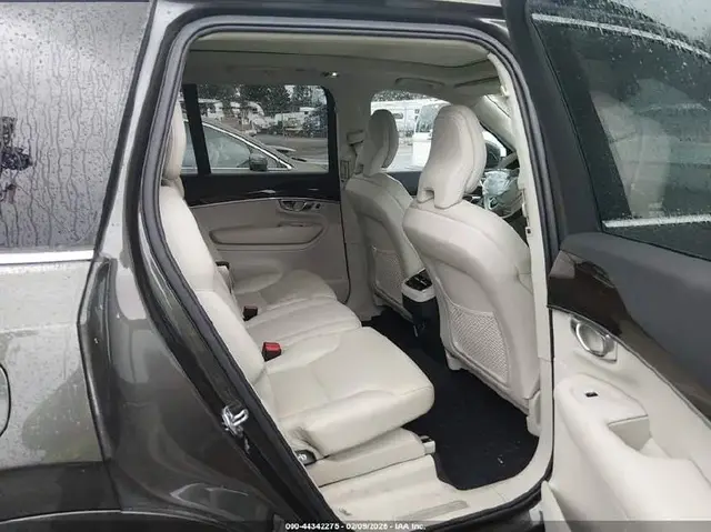 VOLVO XC90 T6 MOMENTUM 2019