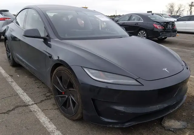 TESLA MODEL 3 PERFORMANCE AWD 2025