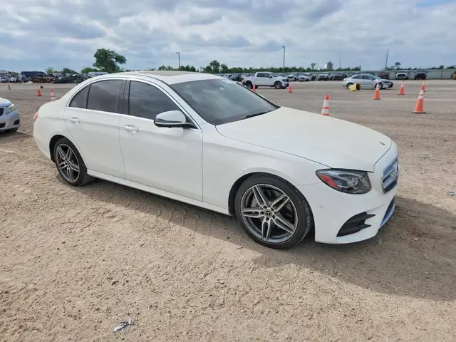 MERCEDES-BENZ E-CLASS E 300 2019