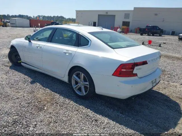 VOLVO S90 T5 MOMENTUM 2018