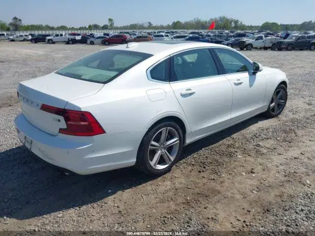 VOLVO S90 T5 MOMENTUM 2018