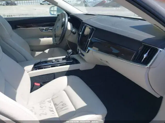 VOLVO S90 T5 MOMENTUM 2018