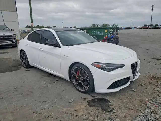 ALFA ROMEO GIULIA TI 2023