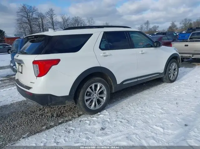 FORD EXPLORER XLT 17 117 2023